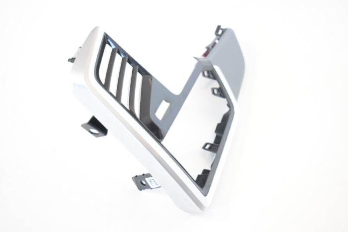 nerasta BMW X5 G05 2018 OEM: 9399923 10875354