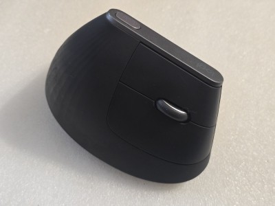 Mouse bluetooth Logitech MX Vertical, Gri, 4000 DPI- poze reale foto