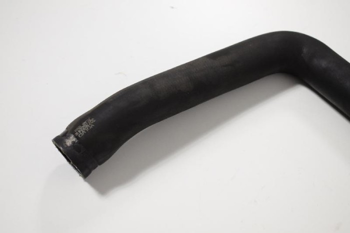 Furtun radiator răcire st&acirc;nga VOLVO XC90 I 2006 OEM: 30776224 3216846