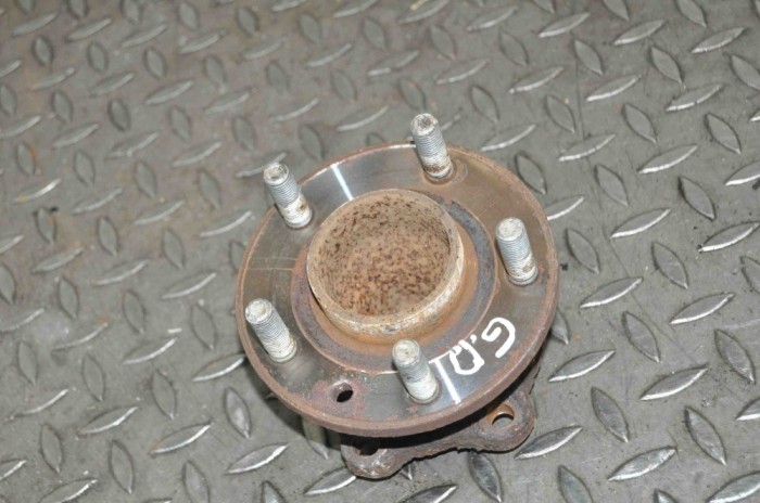 Rulment roata dreapta spate VOLVO V40 Hatchback 2013