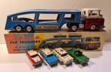 Jucarie veche colectie, camion + remorca transport auto + 4 autovehicule incluse: ambulanta, pompieri, pick-up, autoservice; MF 868 China anii &#039;60-&#039;70