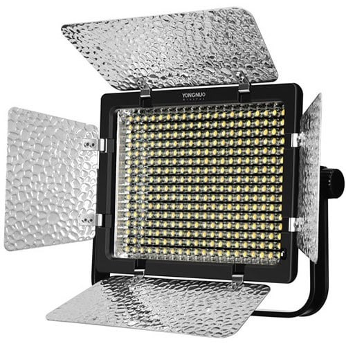 ​Lampa LED 20W Yongnuo YN320 LED On-Camera Light 5500K