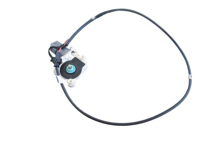 Motor macara geam ușă dreapta spate MERCEDES-BENZ SLK R172 2015 OEM: A1729062400 25589409