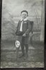 Fotografie tip carte postala, baiatelul Will, in prima zi de scoala, perioada interbelica