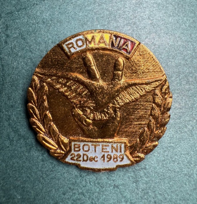 Insigna comemorativa revolutie Boteni 22 Decembrie 1989