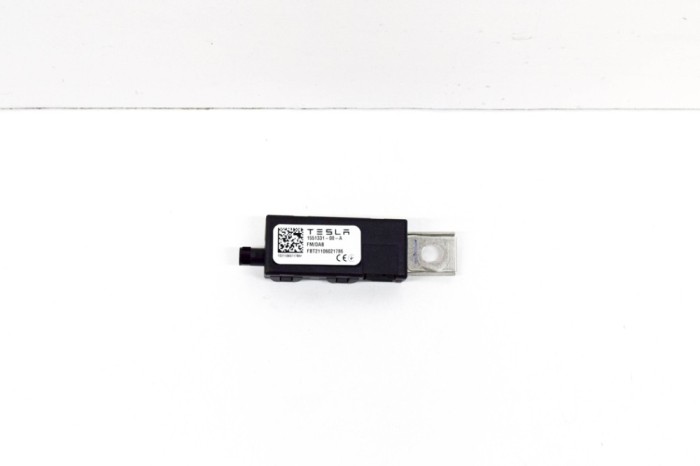 Amplificator de antena TESLA MODEL Y 2021 OEM: 1551331-00-A 20588279