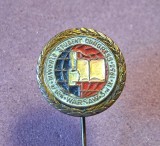 Insignă oficială de la Cel de-al III-lea Congres Mondial al Studenților (Varșovia (Warsaw), Polonia, 1953)