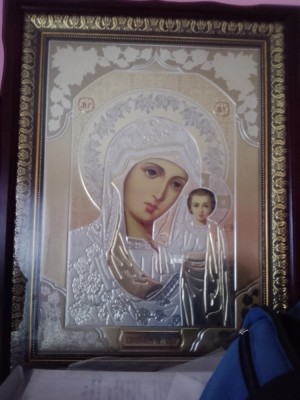 V&amp;acirc;nd două icoane deosebite foto