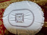 Fata de masa vintage ,broderie sparta , 130 x 160 cm panglici ,lucru manual, deosebita