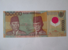Indonezia 100 000 Rupiah 1999 polimer foto