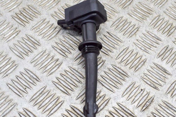 Bobina de inducție de &icirc;naltă tensiune JAGUAR XF X250 2015 OEM: 8W93-12A366-DA,0221604022 20941234