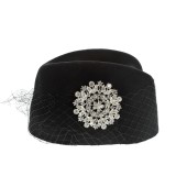 Toca neagra cu plasa si accesoriu elegant