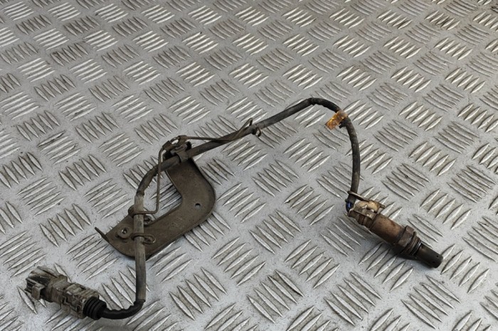 Sonda lambda TOYOTA PRIUS _W3_ 2014 OEM: 89465-47080 | 32028353