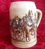 HALBA CERAMICA CU DECOR IN RELIEF CARUTA CU BUTOAIE DE BERE TRASA DE 8 CAI