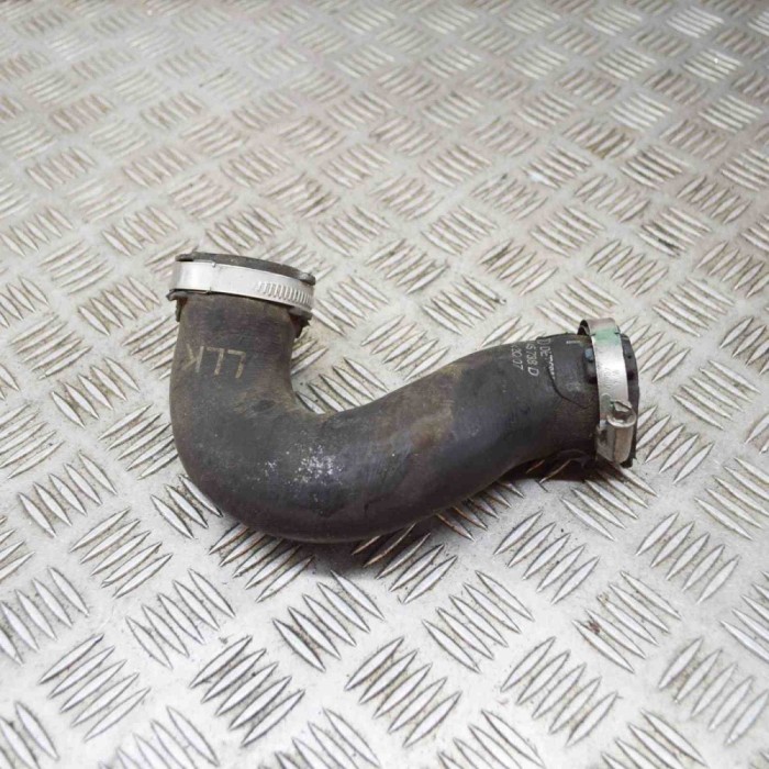 Furtun intercooler AUDI A8 D3 4E2, 4E8 2007 OEM: 4E0145738D