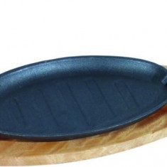 Tigaie ovala din fonta, 26x17 cm cu suport din lemn