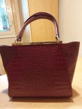 Geantă structurată MUSETTE din piele naturală, grena/burgundy &ndash; Nouă