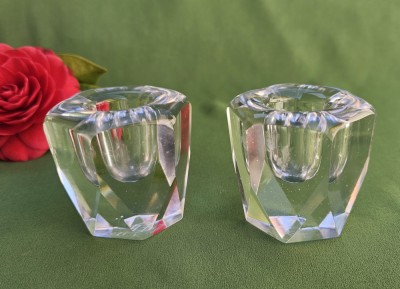 MICUTE DOUA SFESNICE VINTAGE PERECHE DIN CRISTAL MASIV foto