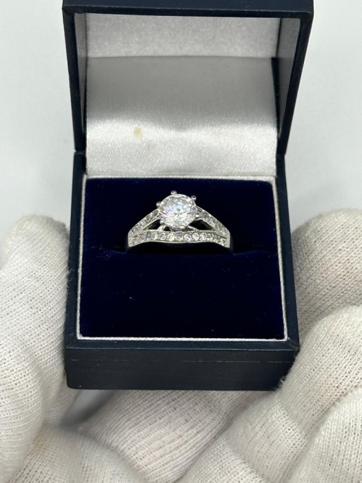 INEL AUR ALB 14K + Cristale Zirconia - De Logodna - 3.75g. - Doar 320lei/gr.!