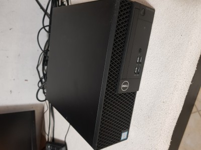 unitate pc office DELL OPTIPLEX 3050 SFF , intel core i3 6th gen ,8 gb ddr4 ,750 gb hdd foto