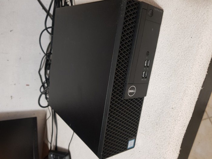 unitate pc office DELL OPTIPLEX 3050 SFF , intel core i3 6th gen ,8 gb ddr4 ,750 gb hdd
