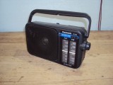 radio PANASONIC RF-2400