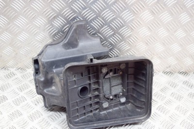 Carcasa filtru de aer (partea superioară) MITSUBISHI SPACE WAGON N9_W, N8_W 1998 OEM: E5T05371 | 14168319 foto