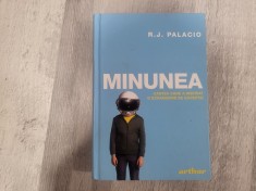Minunea de R.J.Palacio foto