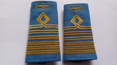 Grade militare - Aviatie-Capitan comandor foto