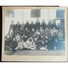 Fotografie pe carton, clasa IV primara nr.2 Timisoara, 1931