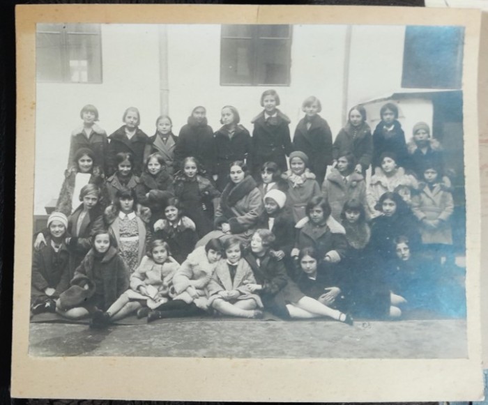 Fotografie pe carton, clasa IV primara nr.2 Timisoara, 1931