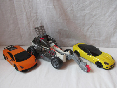 Set 2 Masinute (22 cm)+masina Madmax marca Mattel foto