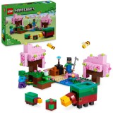 LEGO&reg; Minecraft&reg; - Gradina cu ciresi infloriti 21260, 304 piese