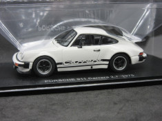 Macheta Porsche 911 Carrera 2.7 1975 Kyosho 1:43 foto