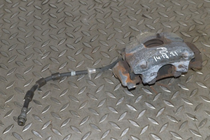 Etrier de fr&acirc;nă dreapta față FORD FIESTA VII 2019 13872341