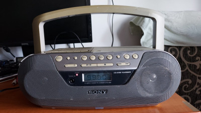 SONY CFD-S05 , CD RADIO CASETOFON . FUNCTIONEAZA . foto