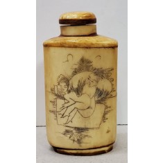 Recipient pentru parfum/opiu decorat cu scene erotice, China, Secol 20