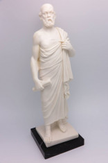 Socrate: statueta din alabastru, semnata G. Ruggeri, inal?ime 31 cm. foto