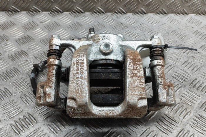 Etrier de fr&acirc;nă dreapta față FORD PUMA J2K, CF7 2024 OEM: L1TC-2B302-A,L1TC-2B294-A 28860527