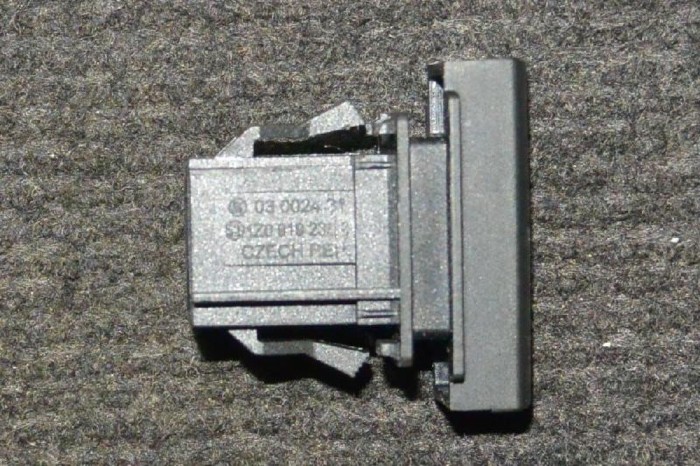 Comutator SKODA OCTAVIAII 1Z3 2004 OEM: 1Z0919235C 1804296