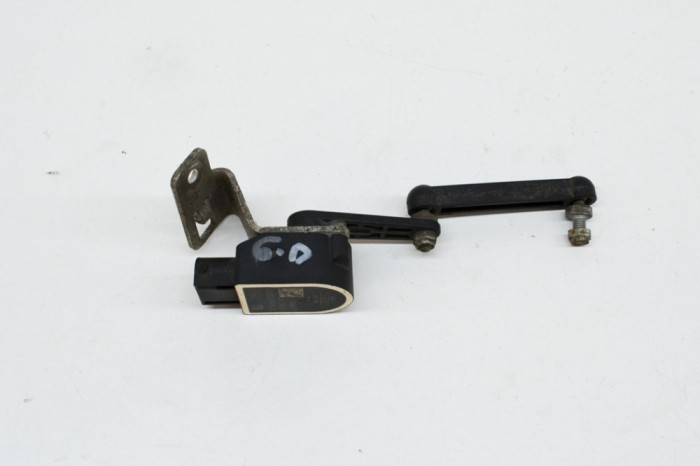 Senzor de nivel &icirc;nălțime dreapta spate BMW 5 Touring F11 2013 OEM: 6861351,6786798 | 2868049