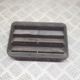 Grila de ventilație caroserie BMW 3 F30, F80 2016 OEM: 9284647 13281111