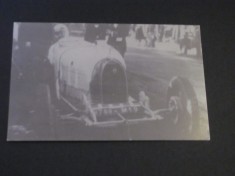 Automobil de epocă cu șofer &icirc;n uniformă - Carte Poștală Franța ,Necirculată