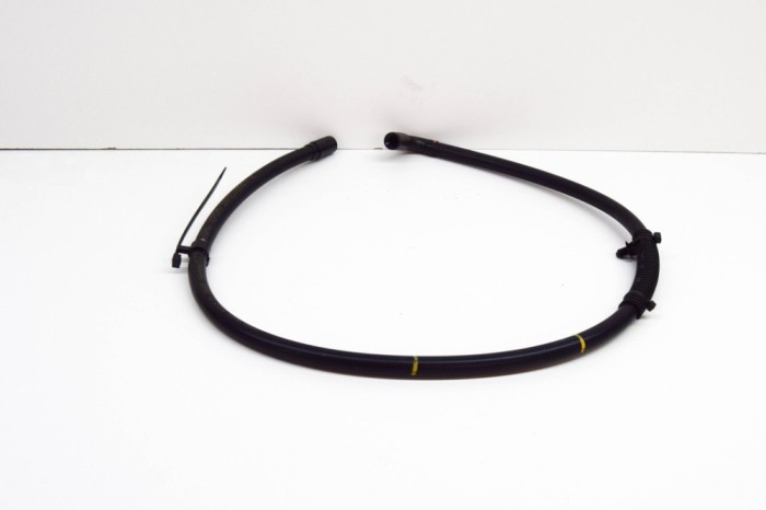 Conducta duza spălător far PORSCHE MACAN 95B 2014 OEM: 95B941560C,95B.941.560.C 26766688