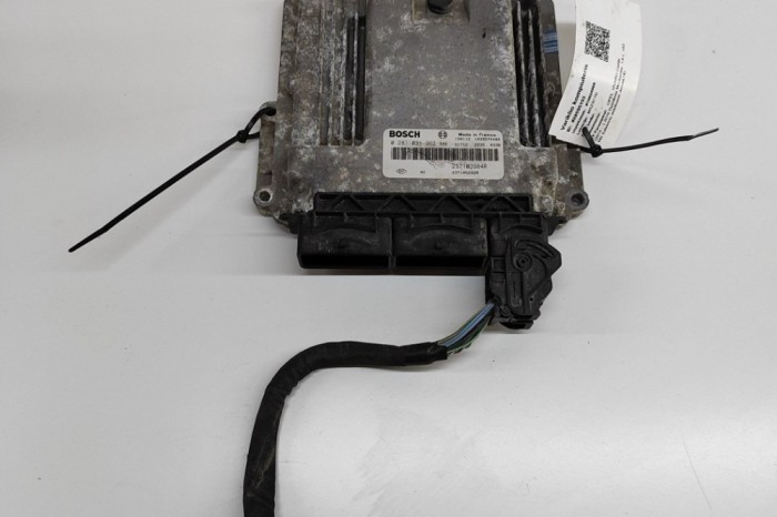 Unitate de control motor OPEL VIVARO Combi 2016 OEM: 237103984R,0281031363,1039S74484 | 28595193