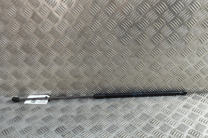 Amortizor capota dreapta față AUDI A3 Limousine 8VS, 8VM 2018 OEM: 8V0823359 | 30808142