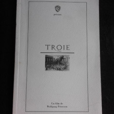 Troie (troy), un film de Wolfgang Petersen (text in limba franceza)