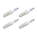 Cumpara ieftin Set 4 bujii scanteie Bosch pentru Ford Ecosport, Fiesta, Focus, Fusion, KA, Mondeo