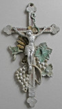 Crucifix vintage original turnat in fonta, ornamente vinicole, vechime 100 ani