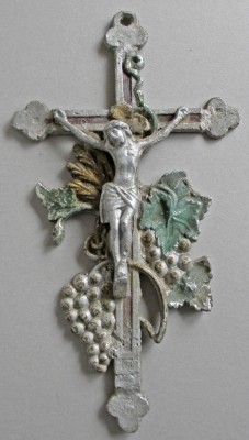 Crucifix vintage original turnat in fonta, ornamente vinicole, vechime 100 ani foto
